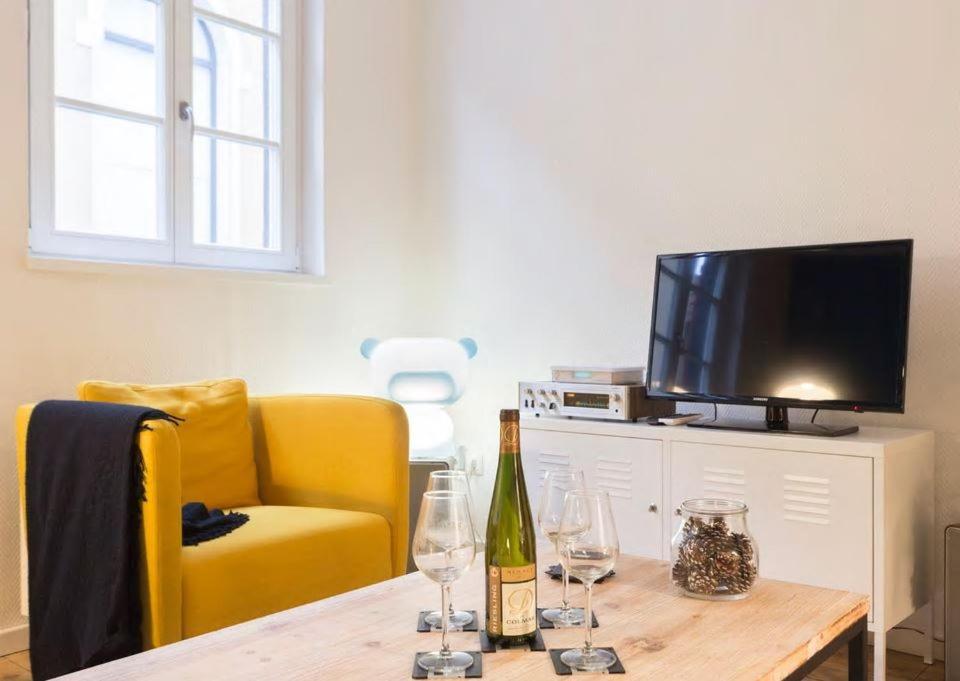 At Home In The Center Of Colmar Bagian luar foto